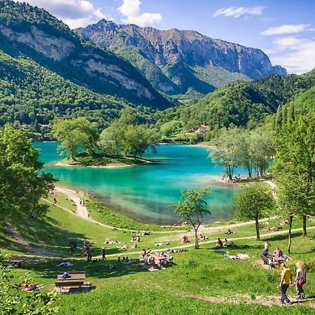 Ca' Berti Appartamento Con Terrazza Ville Del Monte Tenno Bagian luar foto